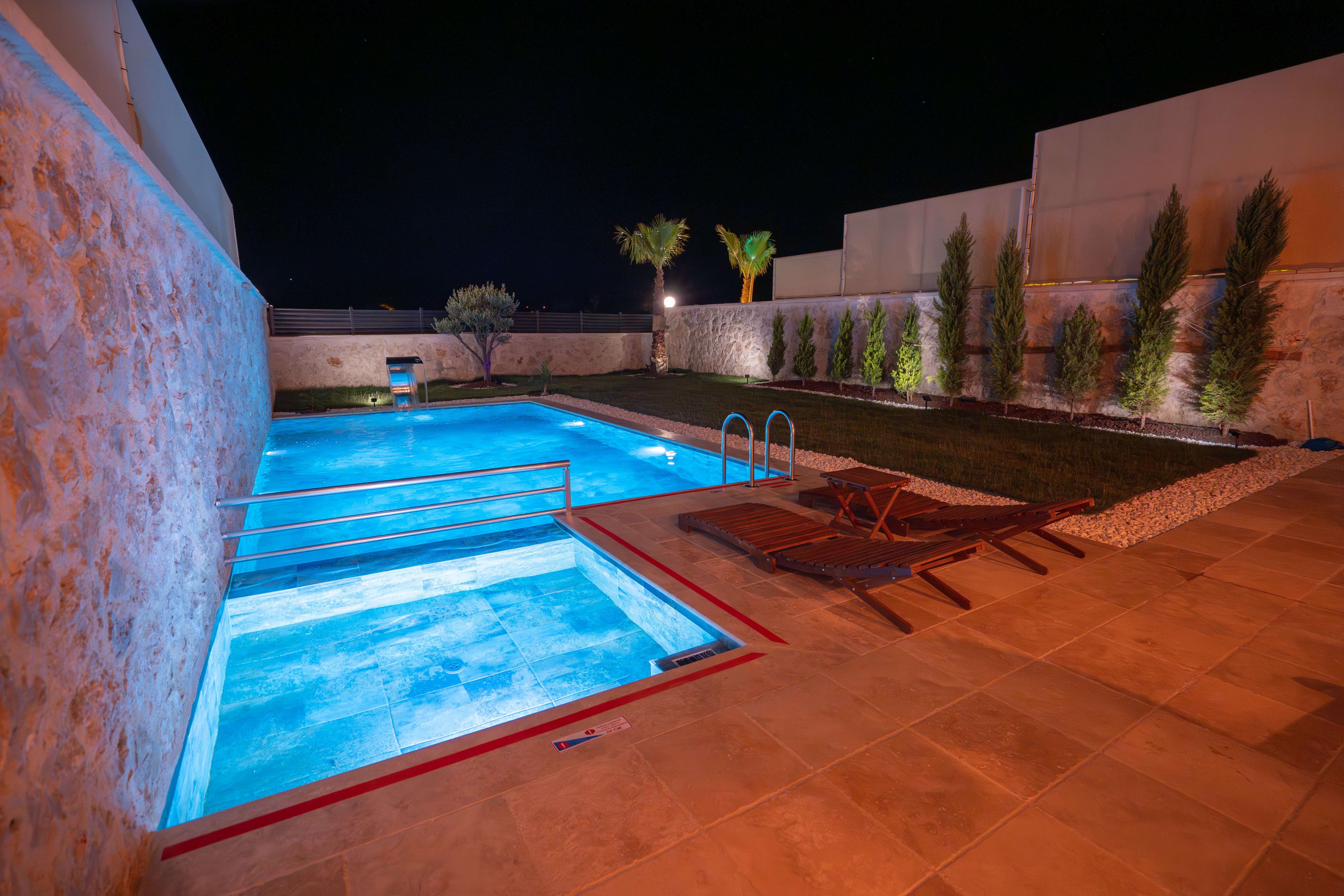 Havuzlu Villa  3