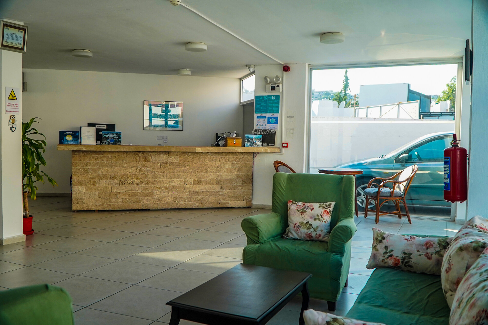 Nagi Beach Hotel · 3