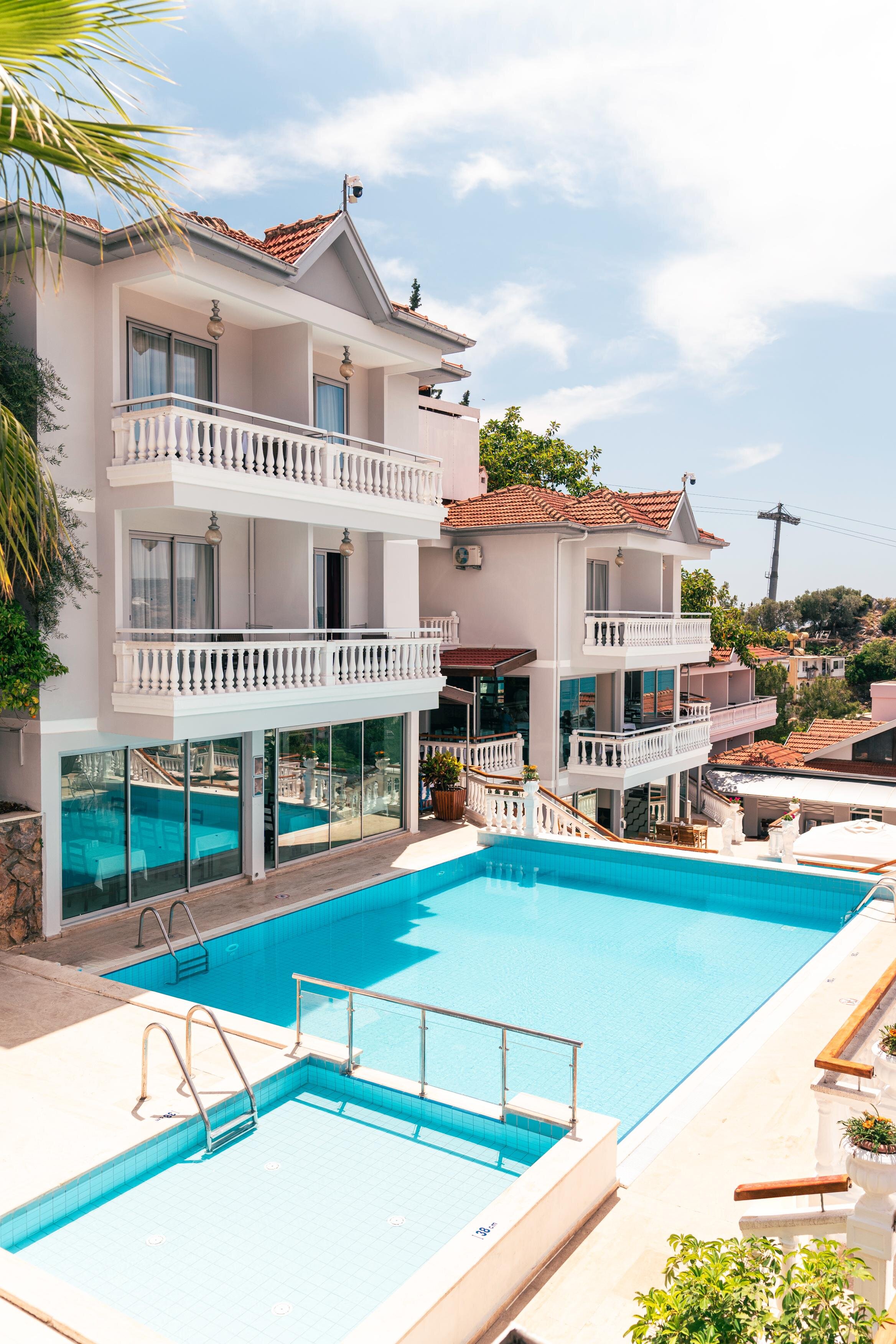 Sunny Hill Alya Hotel