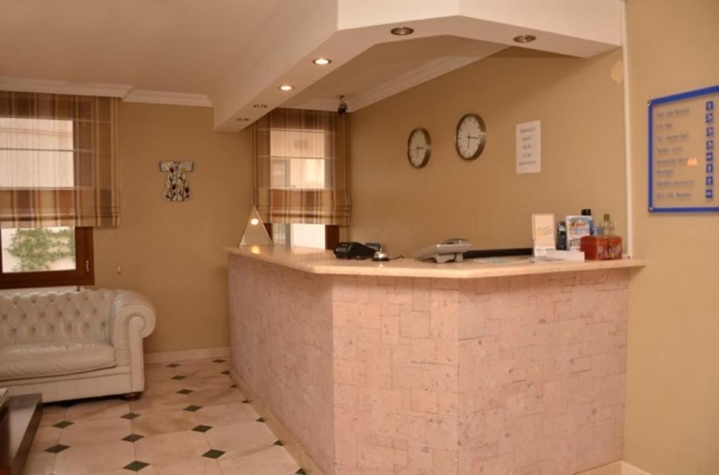 Ebruli Otel Cunda