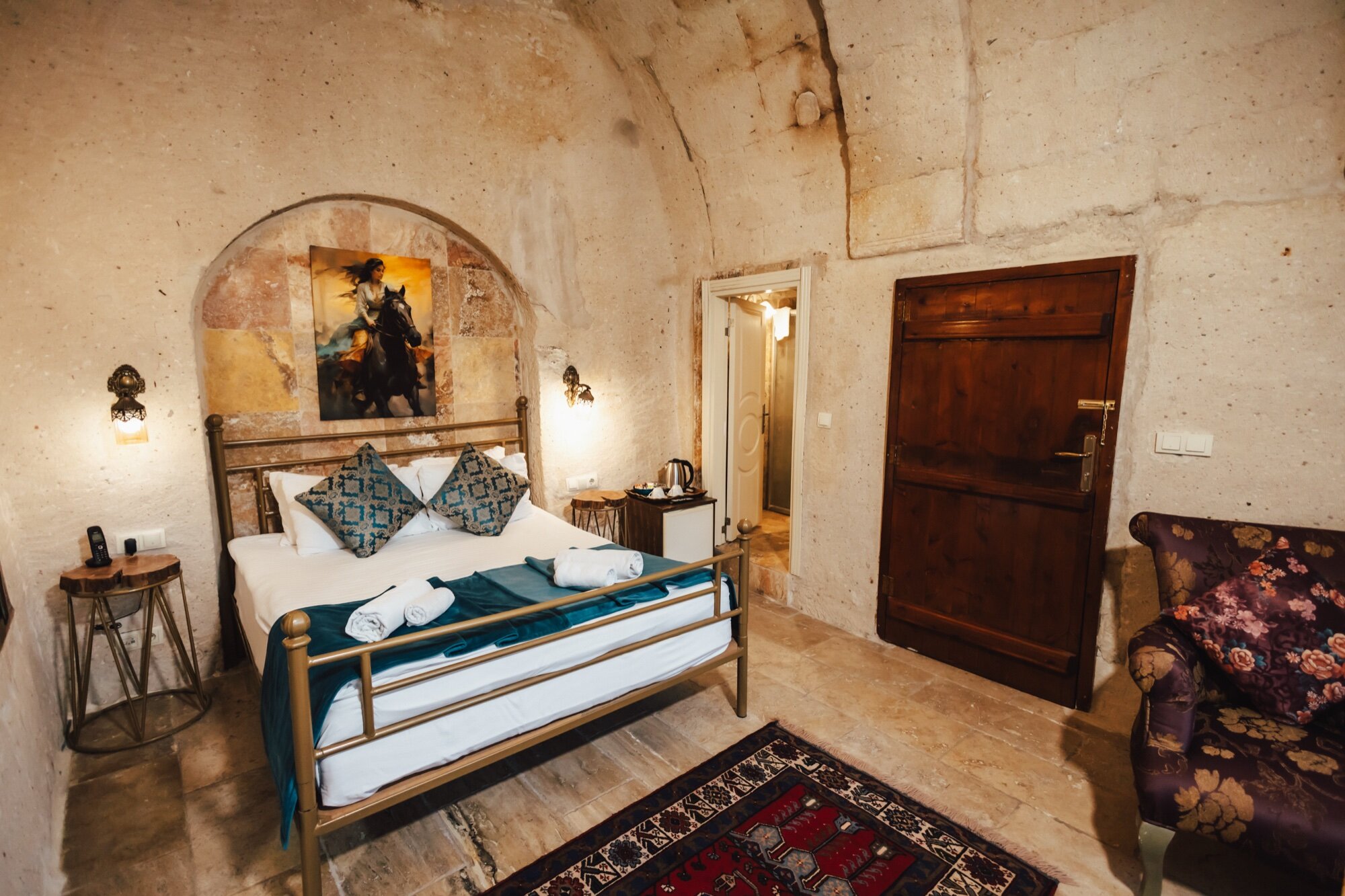 Honeymoon Jacuzzi Suite, Courtyard View