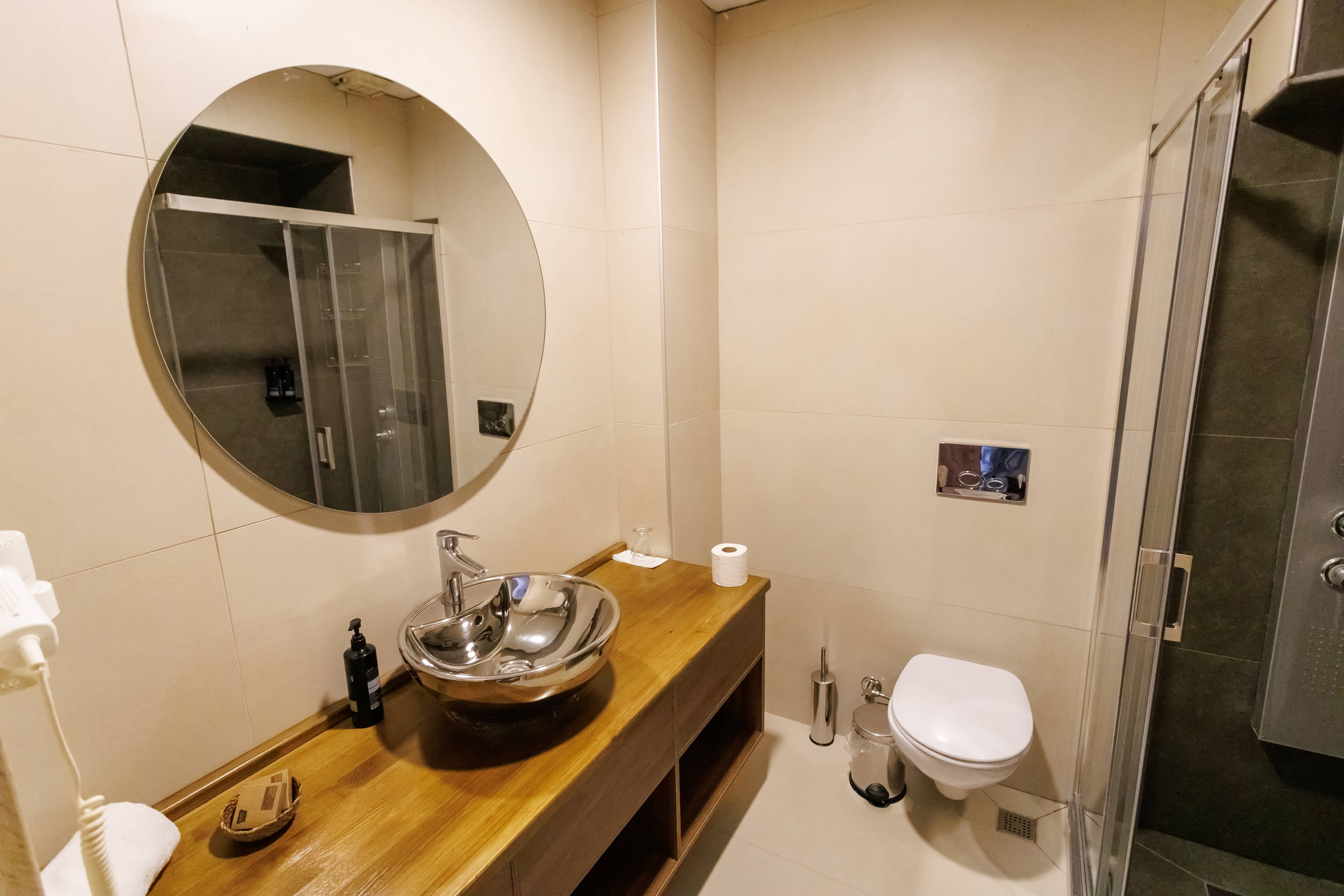 Standart Oda Kara Manzaralı
