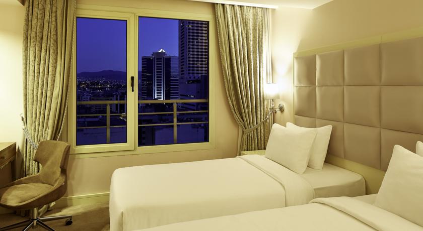 Doubletree by Hilton İzmir Hotel İki Ayrı Yataklı Standart Oda