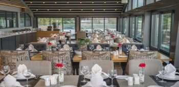 Wes Hotel · 49