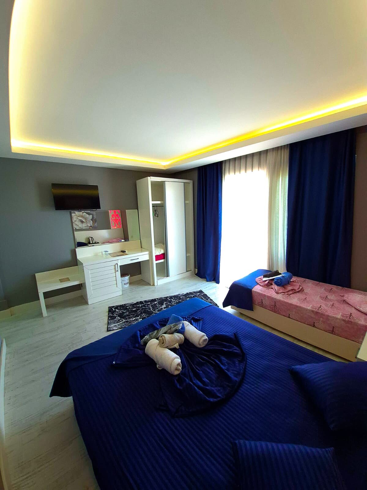 Beachway Hotel · 22
