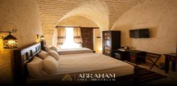 Abraham Otel · 49