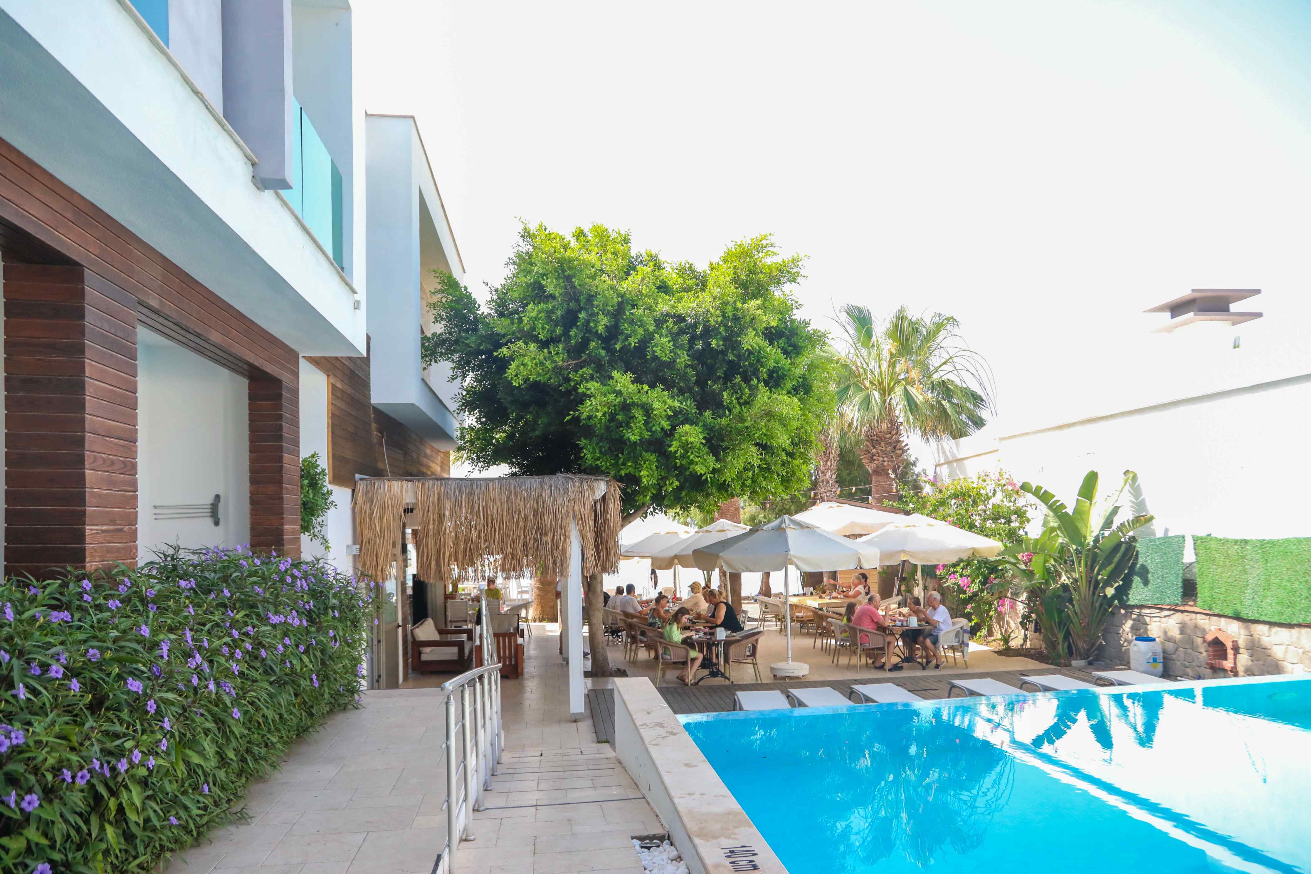 Zest Exclusive Hotel · 5