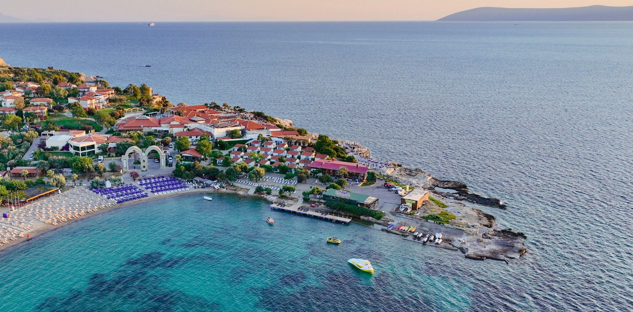 Maya Bistro Hotel Beach