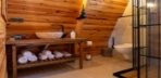 Nehir Manzaralı Bungalov Görseli