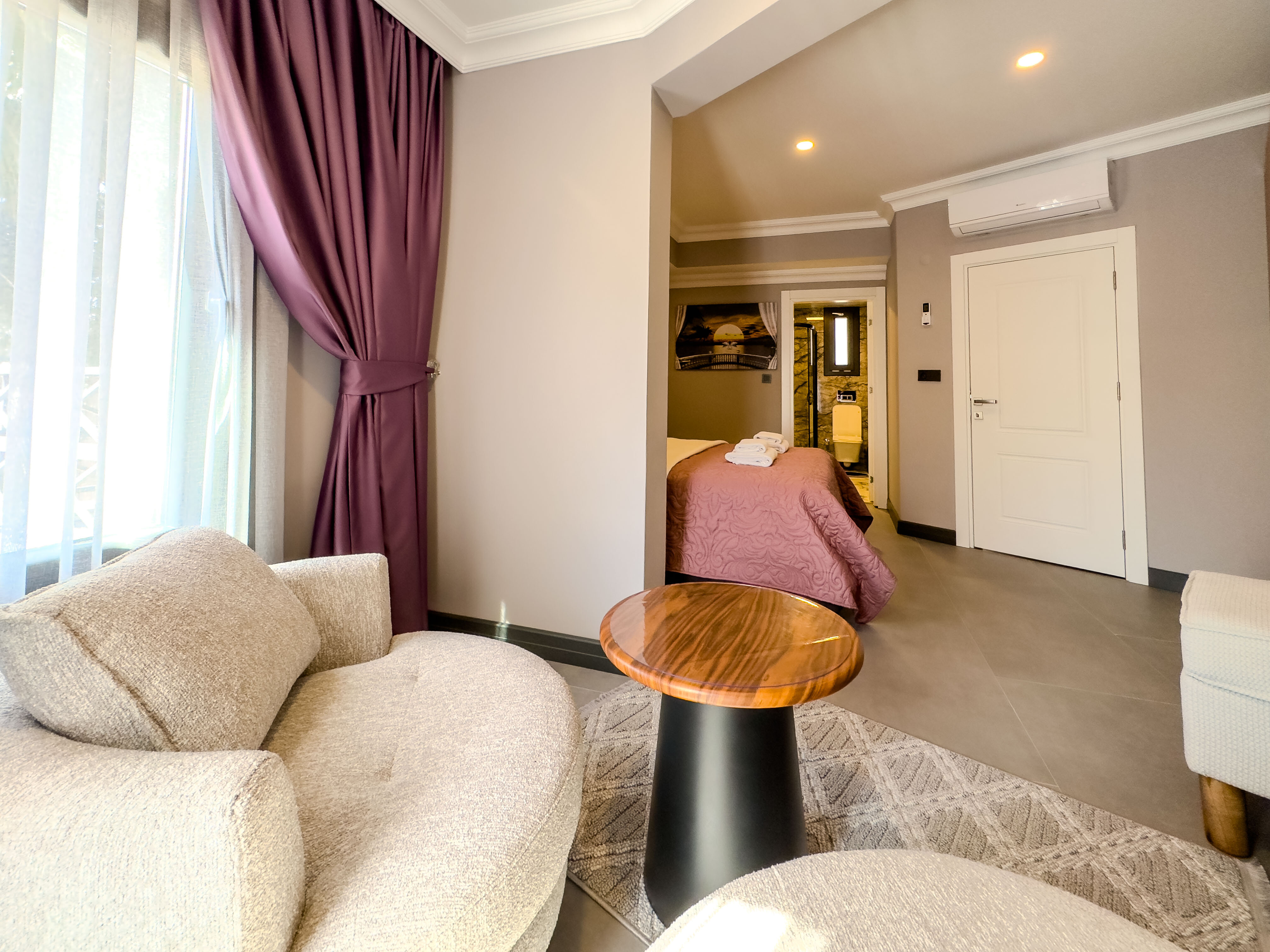 Deluxe Family Suite