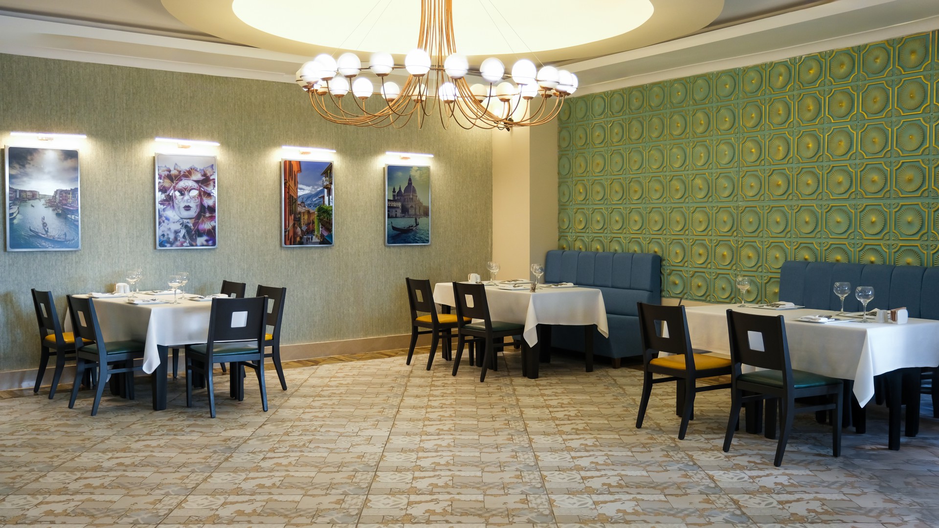 Crystal Admiral Resort Suites & Spa