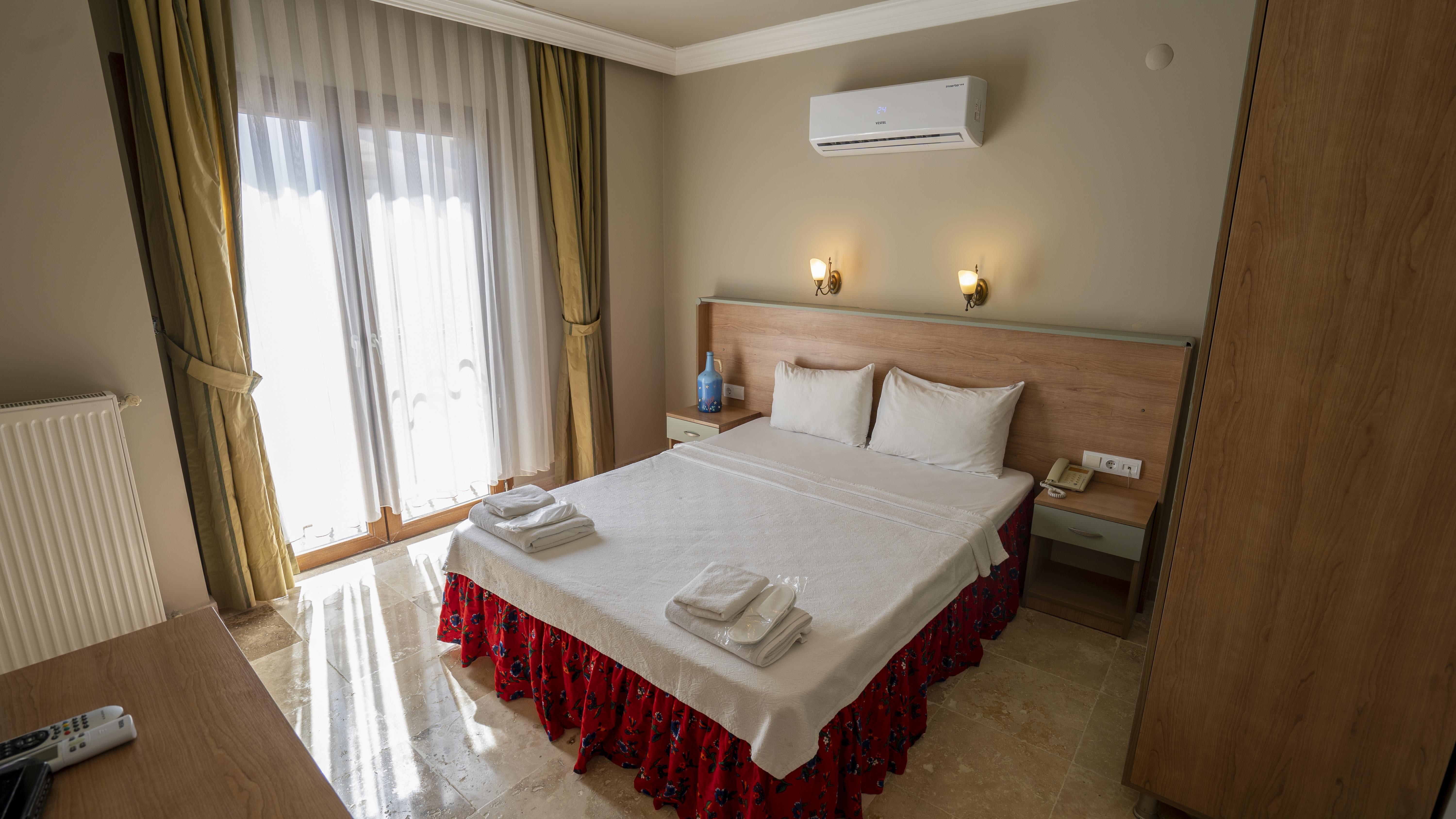 Ebruli Otel Cunda