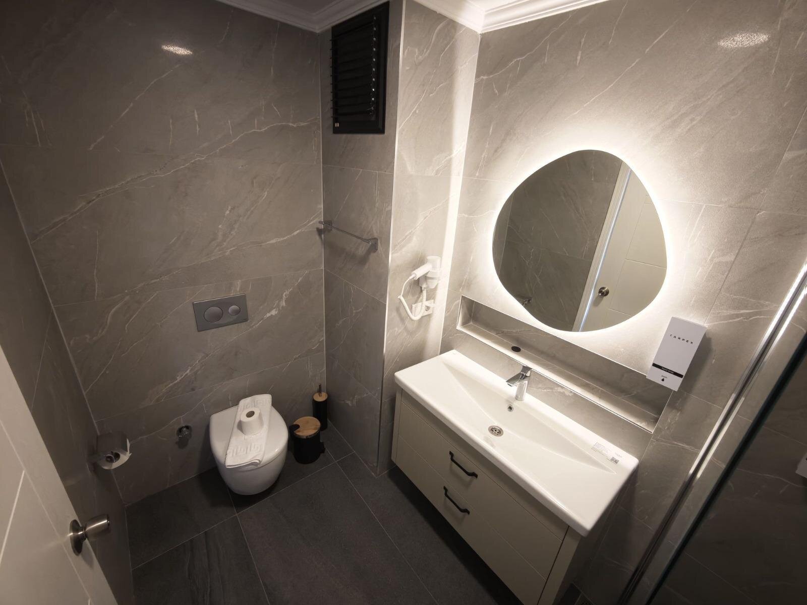 Dağ ve Orman Manzaralı 1+0 Deluxe Suite.