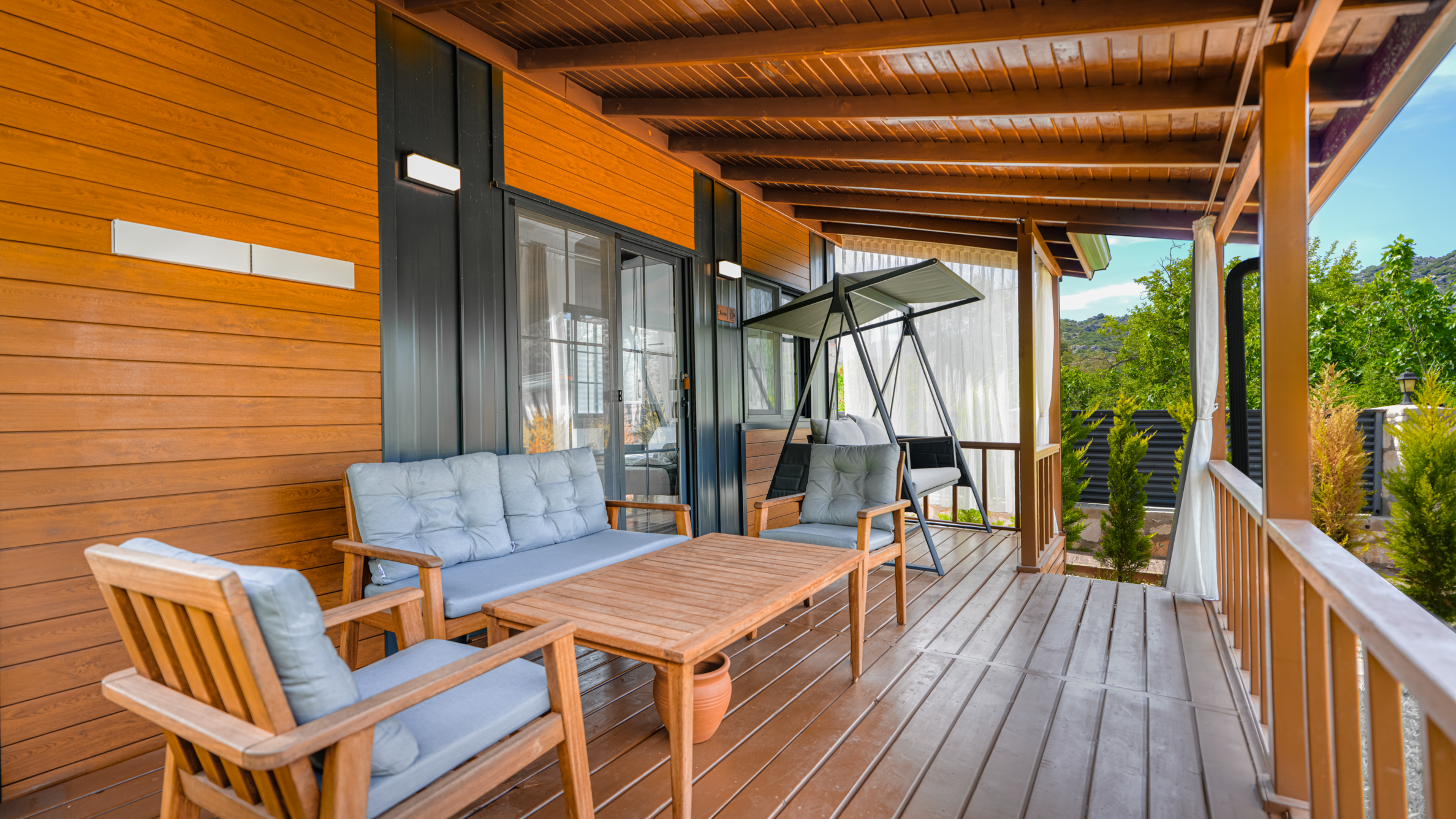 Double Garden Room