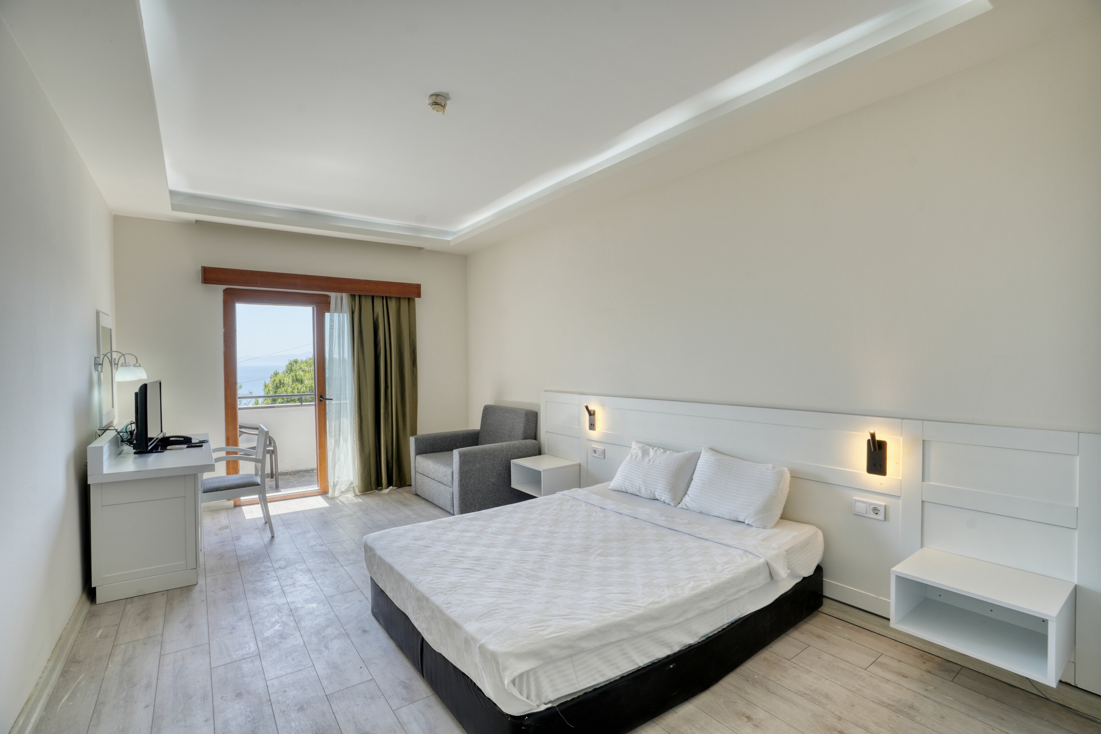 Deniz Manzaralı Club Odası