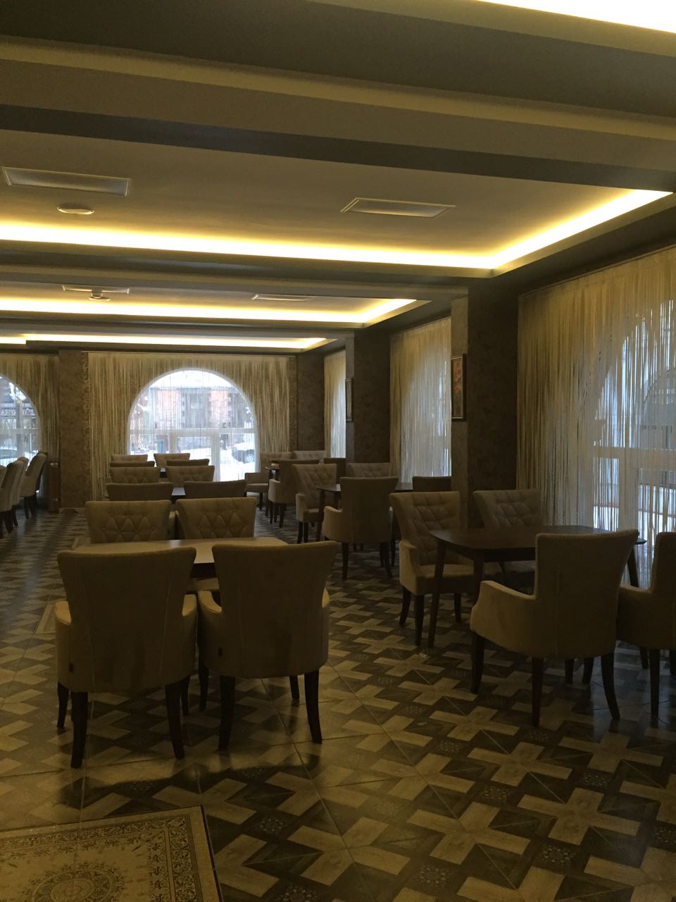 Kars-ı Şirin Otel