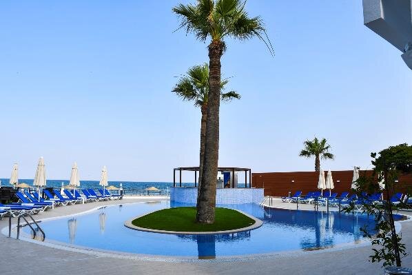 Mimoza Beach Hotel