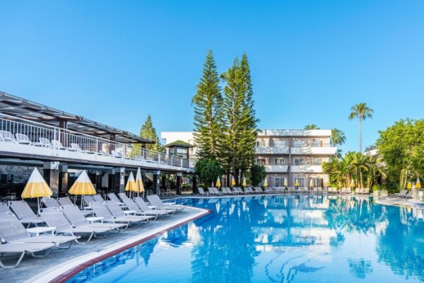 Club Mermaid Village | Jolly