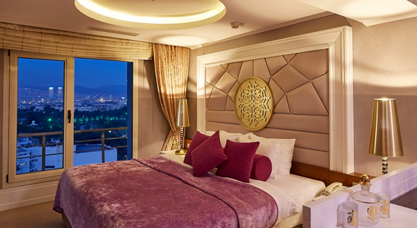 Double Tree by Hilton İzmir-Alsancak Hotel