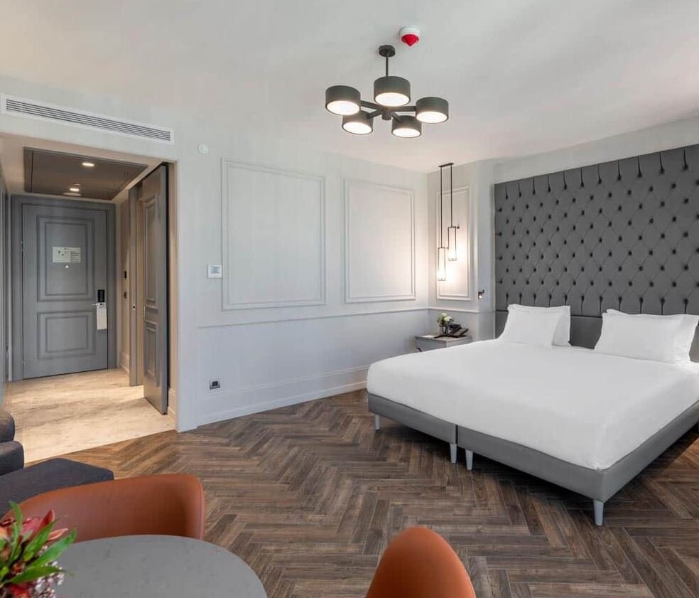 King Superior Room