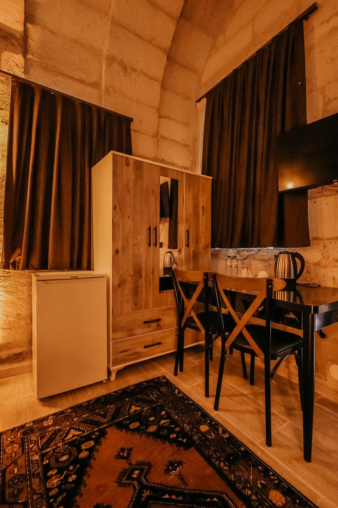 101 Ares Room
