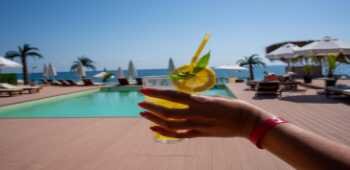 Club Aqua Plaza