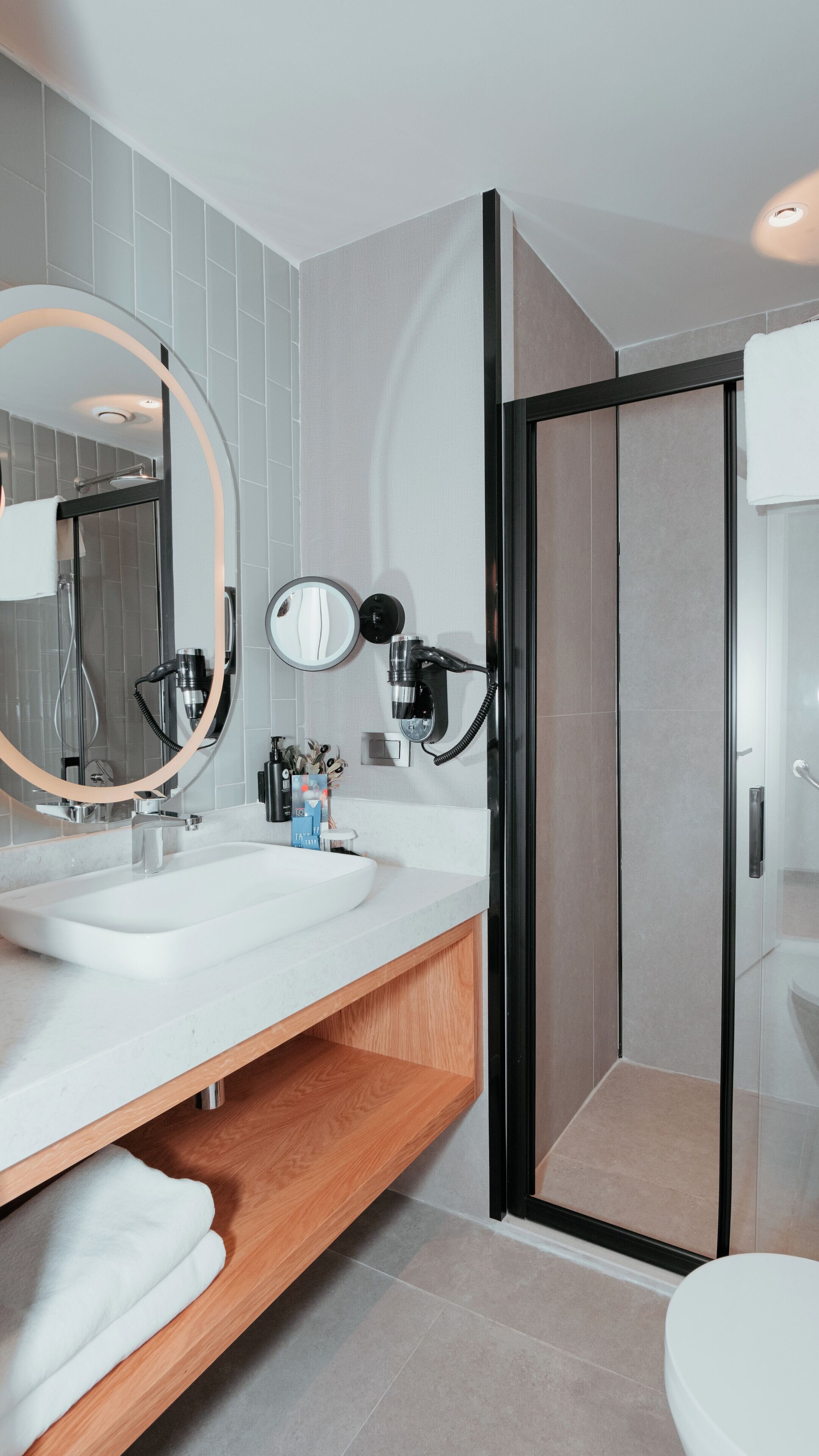 Economic Queen Room