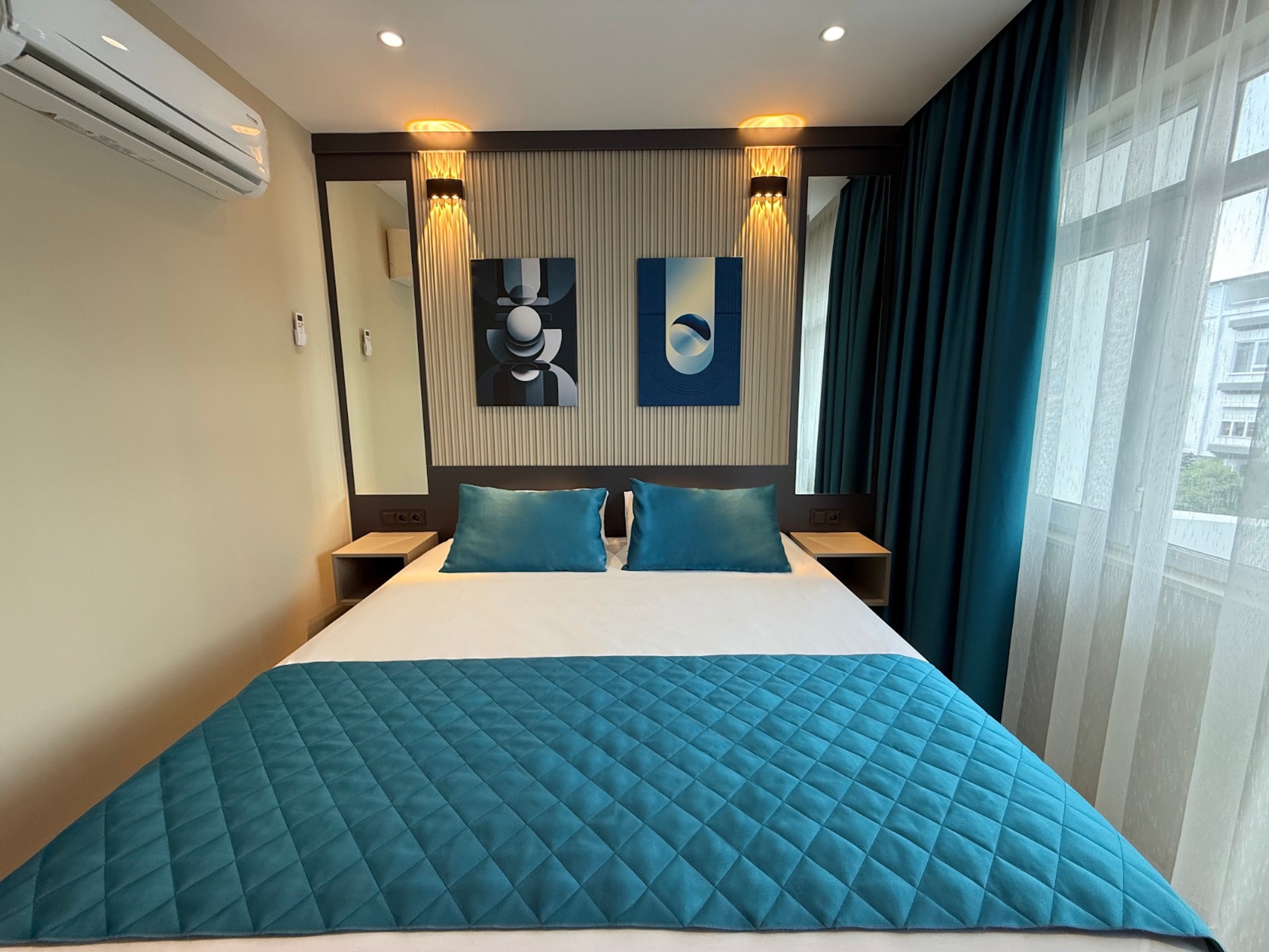 Balkonlu Oda (Balkonlu)