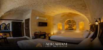 Abraham Otel · 46