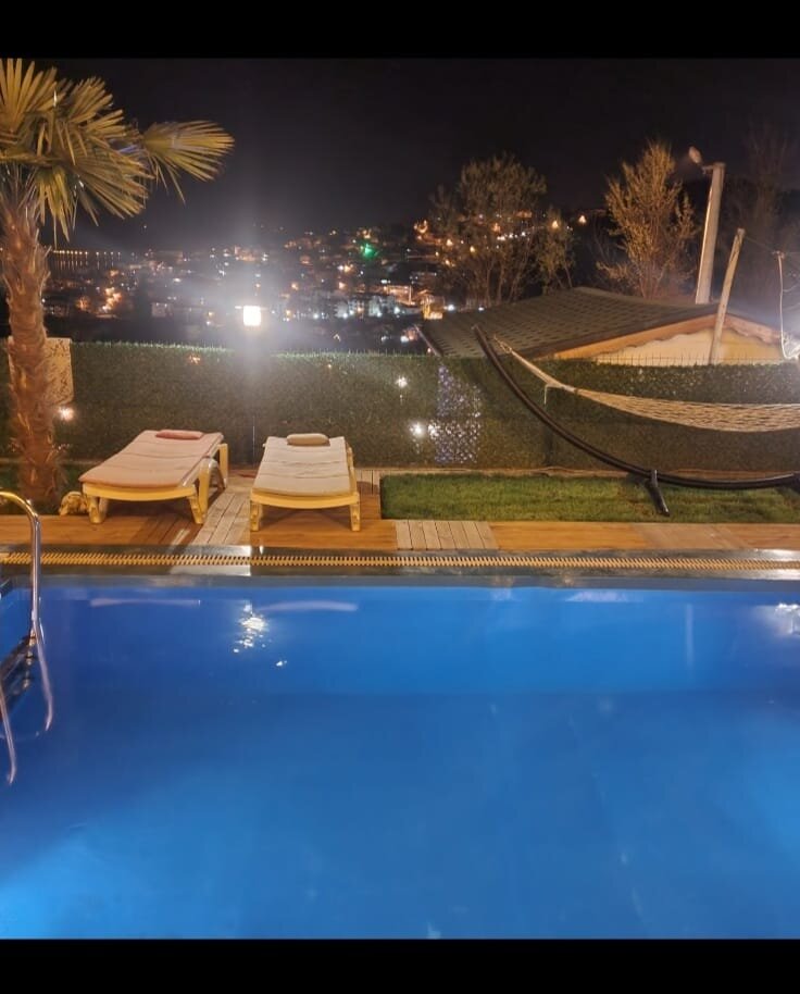 Queen Bungalov Isıtmalı Havuz ve Jakuzili