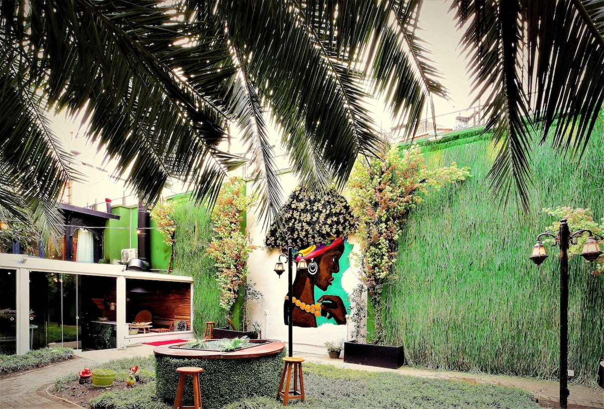 Walton Gardens Pera