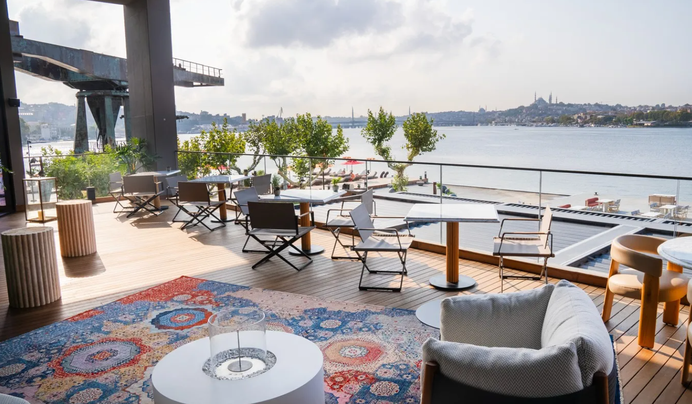 Rixos Tersane İstanbul + Nickelodeon Play Tersane Access · 56