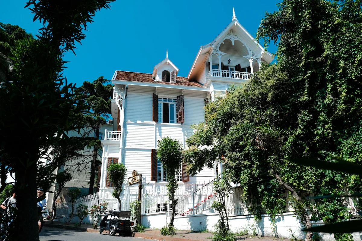 Laden Palas Hotel