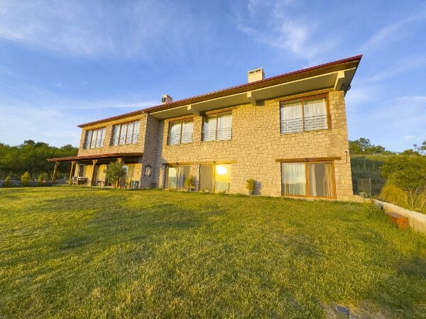 Bona Dea House
