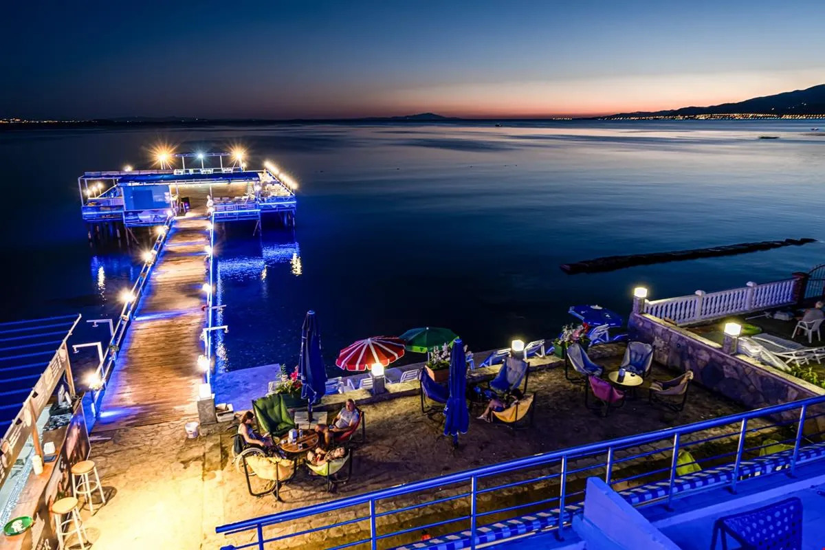 Akçay Pier Hotel & Beach Restaurant