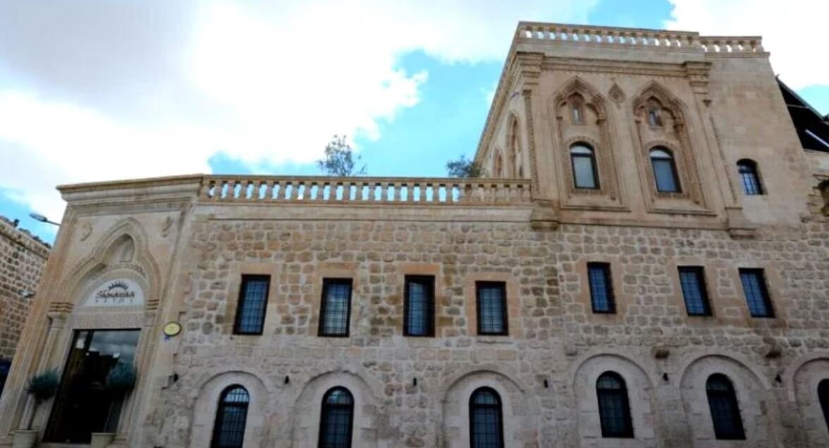 Shmayaa Hotel