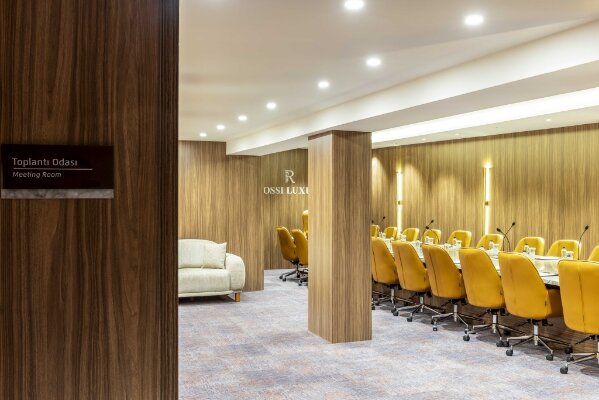 Rossi Luxury Hotel