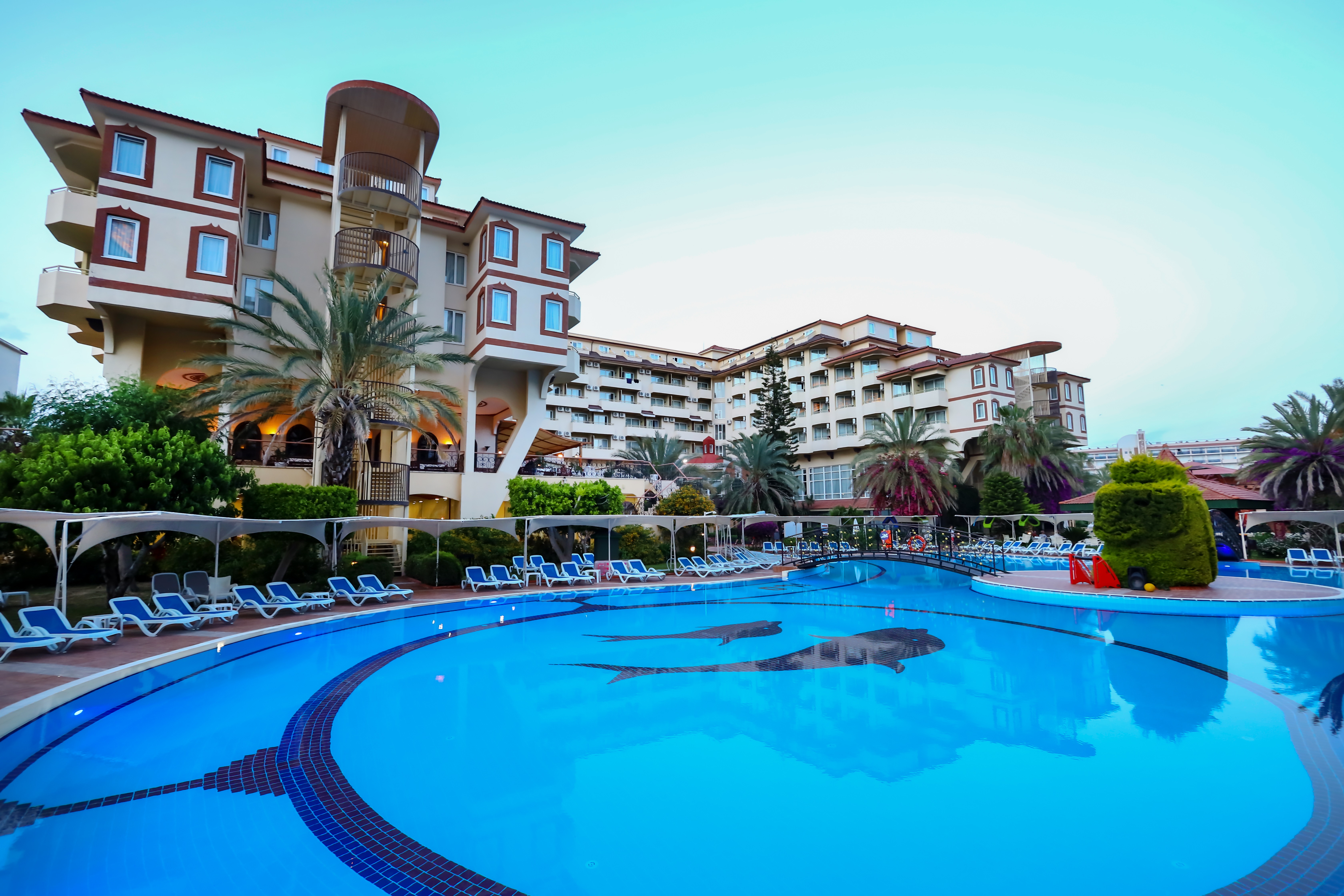 Nova Park Hotel