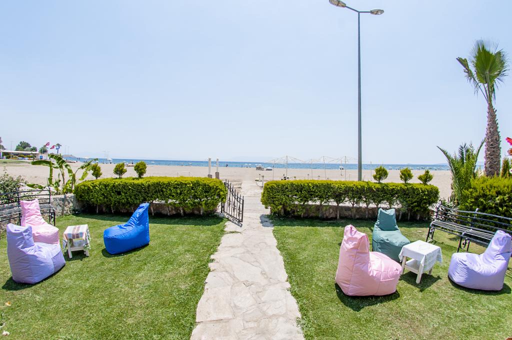 Colophon Beach