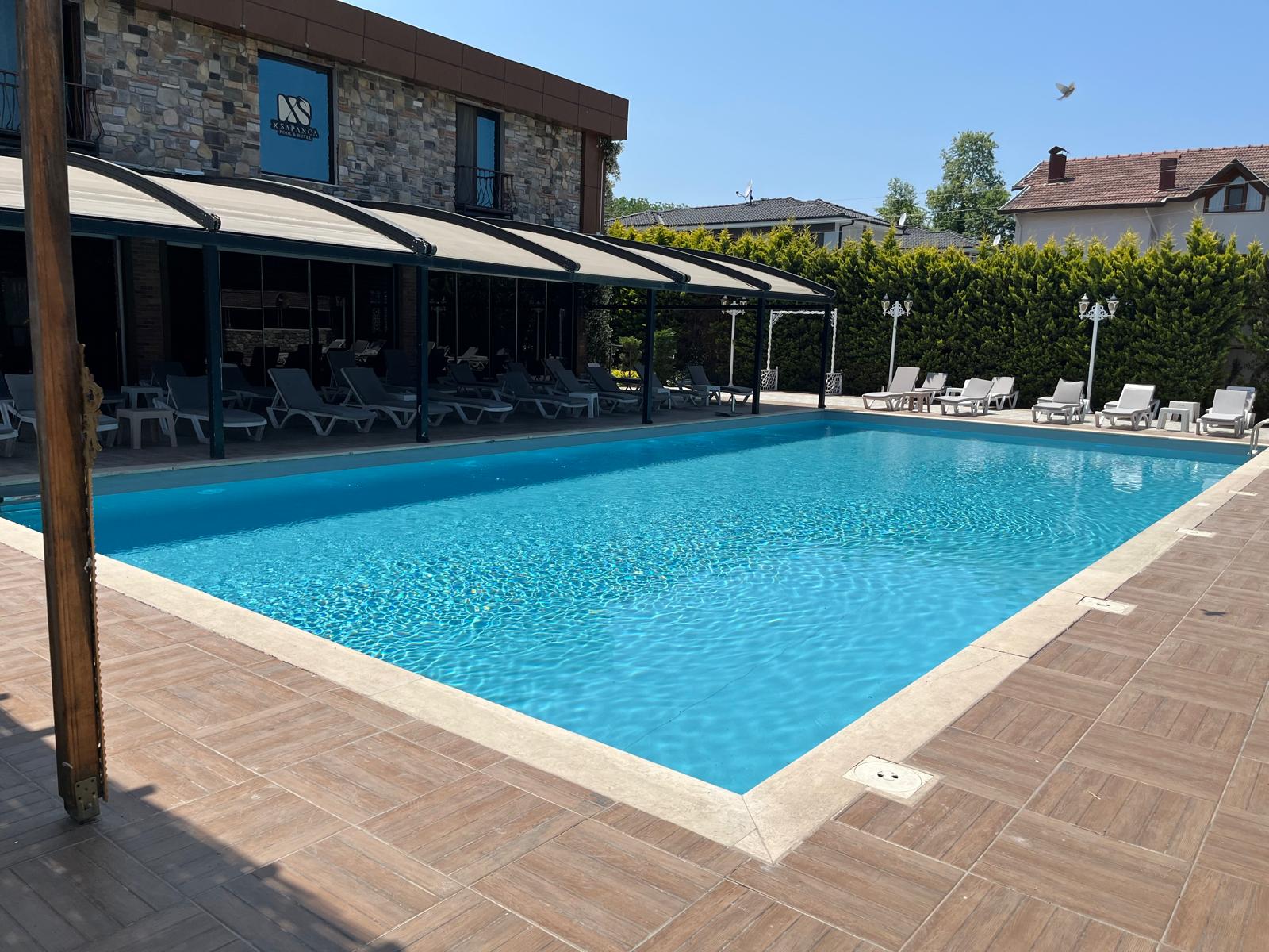 X Sapanca Pool Hotel