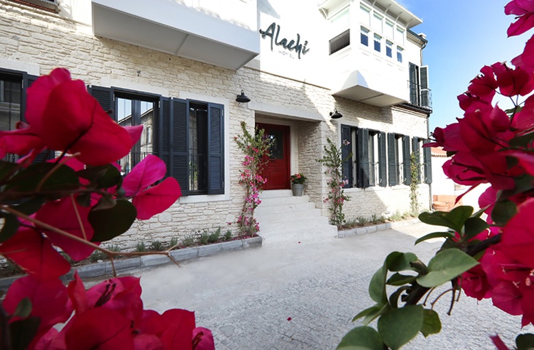 Alachi Hotel