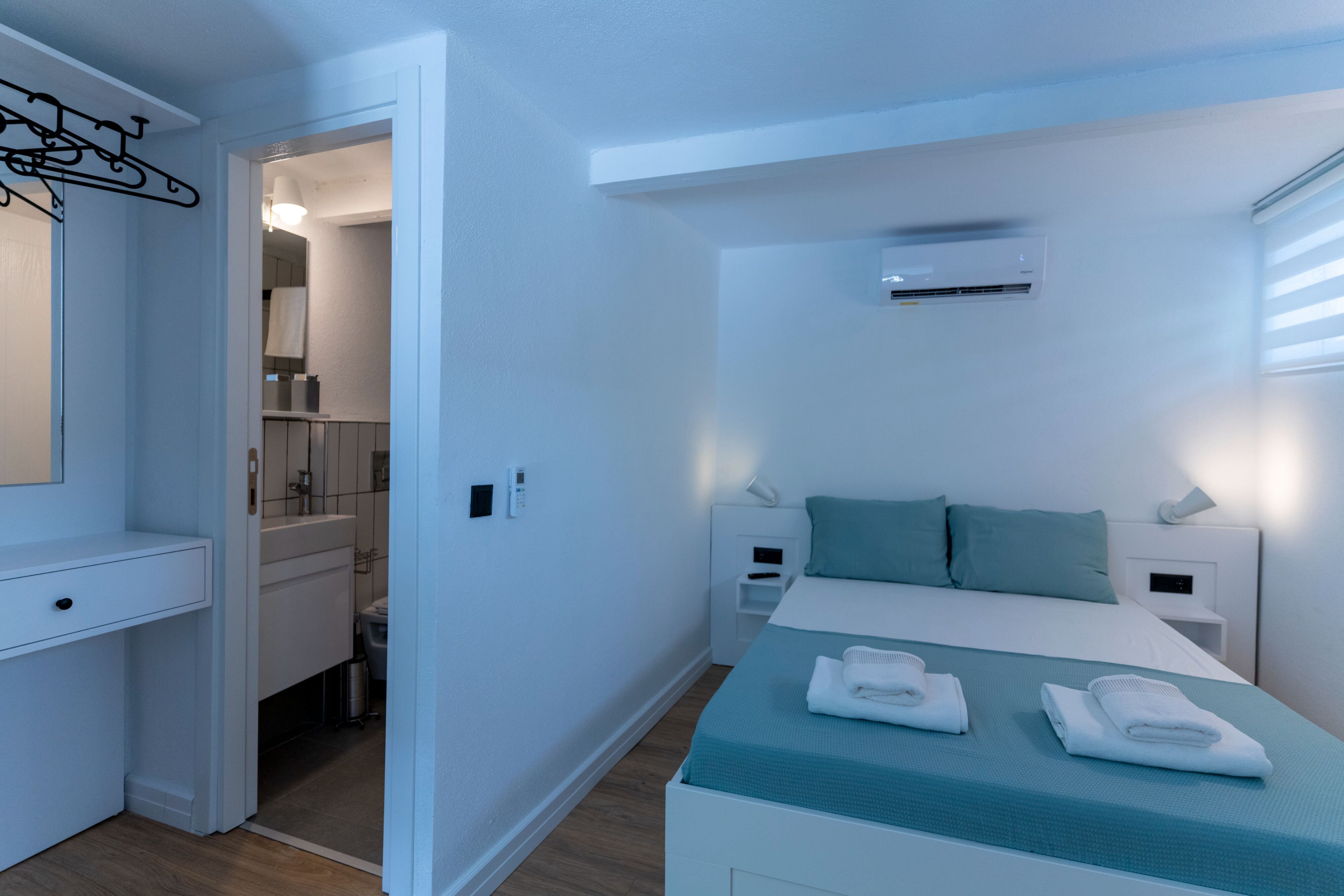 Garden Studio with Kitchenette