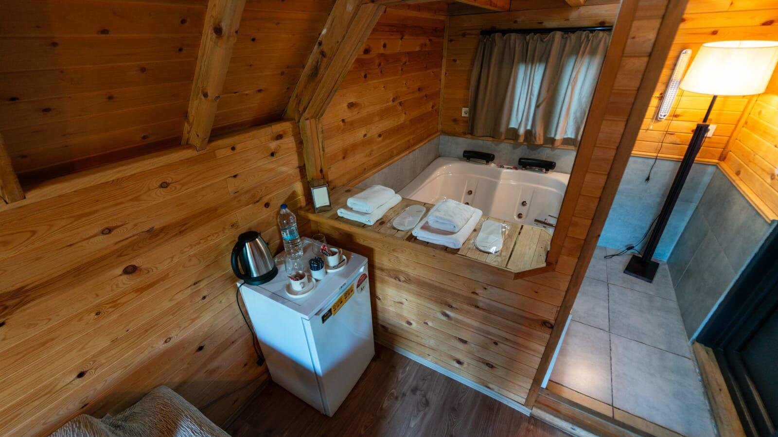 Göl Kenarı Deluxe Bungalov