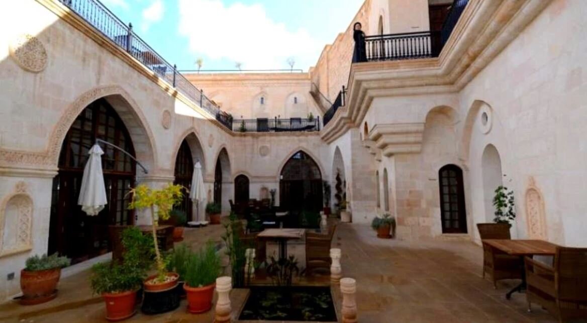 Shmayaa Hotel