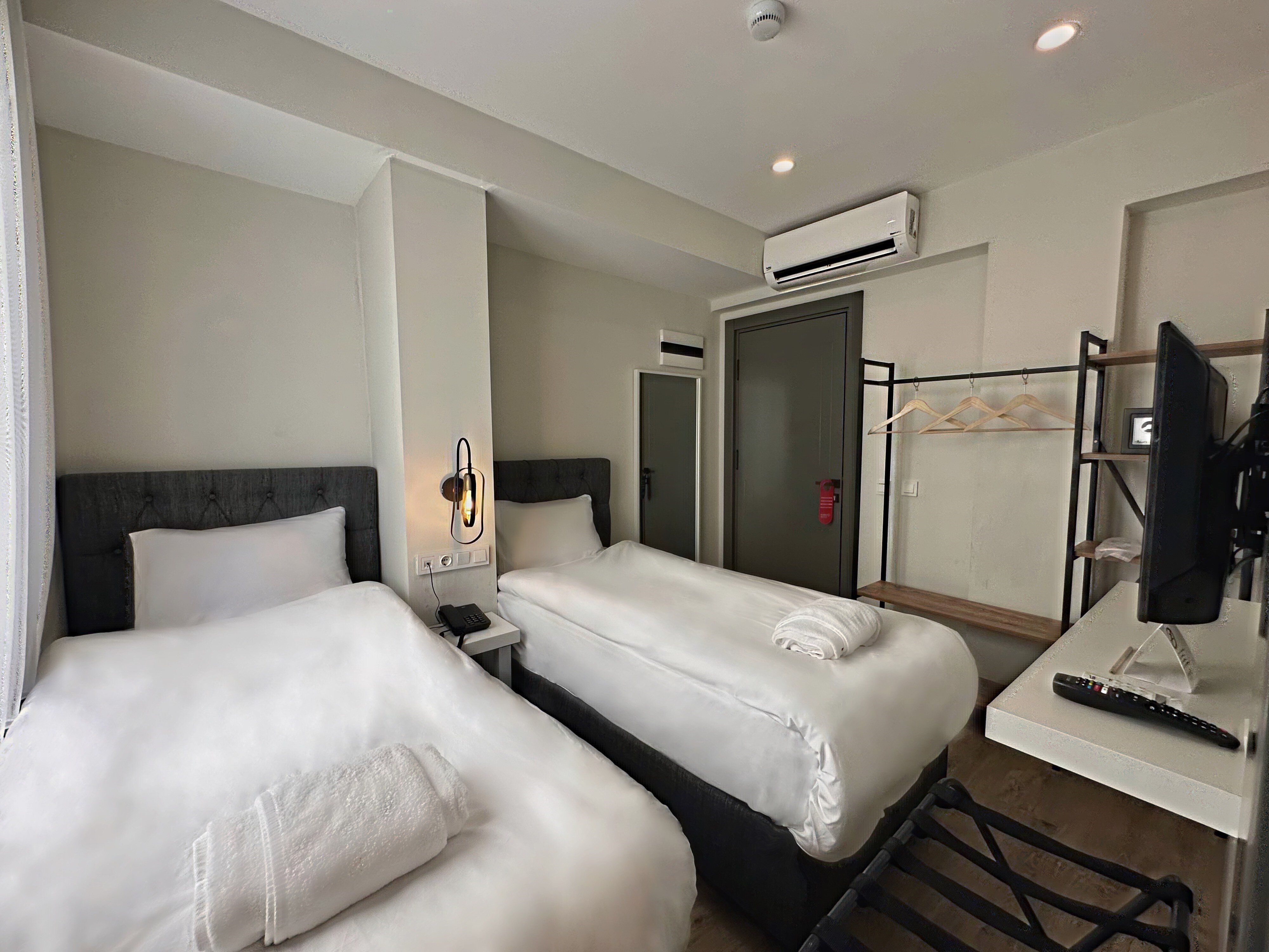 Echinus Hotels