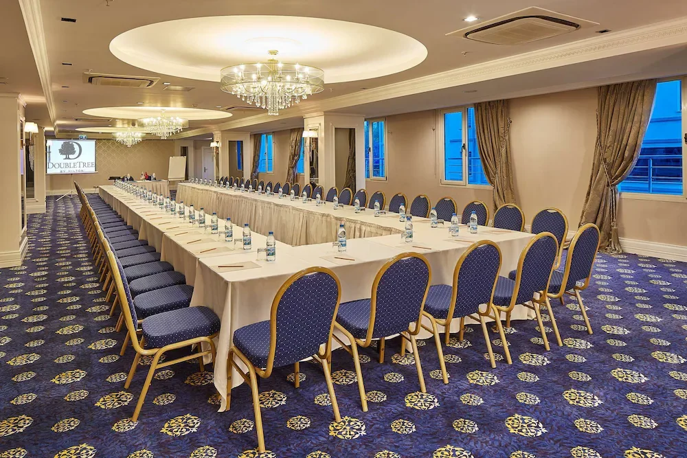Double Tree by Hilton İzmir-Alsancak Hotel