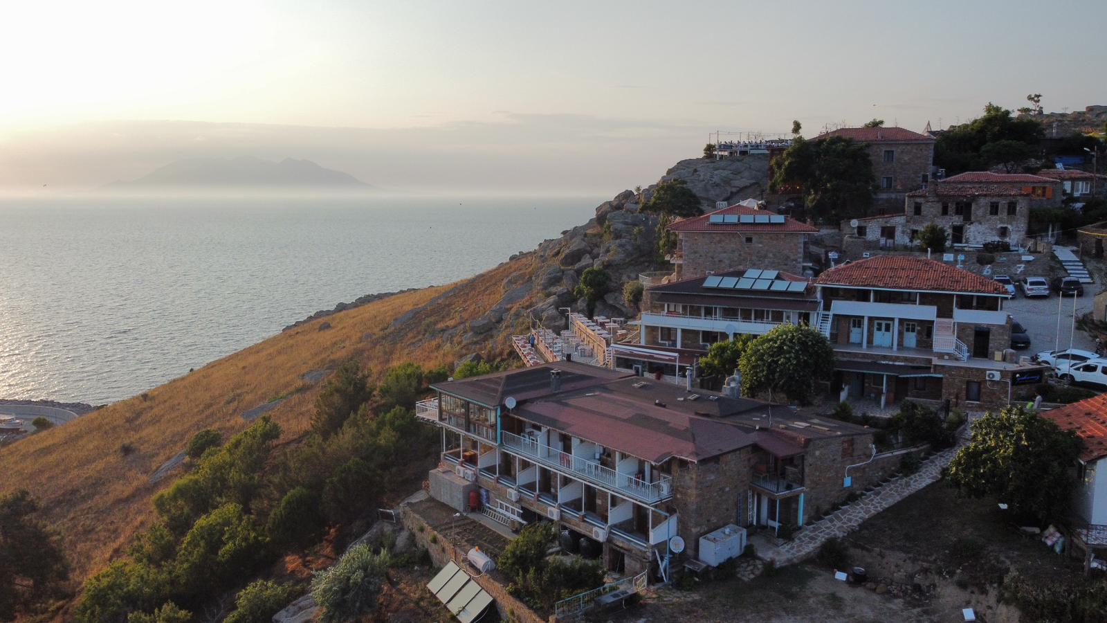 Yakamoz Otel Gökçeada
