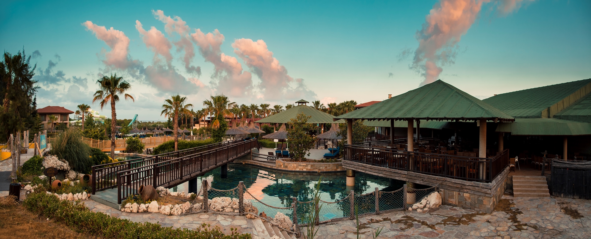Club Grand Side Amazon Water World