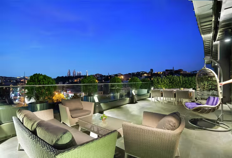 DoubleTree by Hilton Hotel Istanbul - Piyalepasa