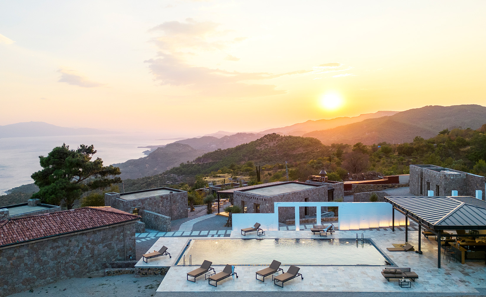 Momos (Adults Only 15+)